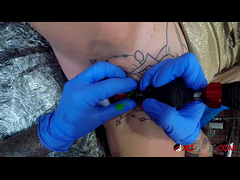 ❤️ La bomba Sully Savage, molt tatuada, es va tatuar al clítoris ️❌ Sexe de qualitat a nosaltres ca.porn-evooli.ru ❌